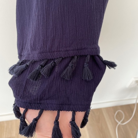 Hailey Lyn Tunic with Tassles - Picture 4 of 10